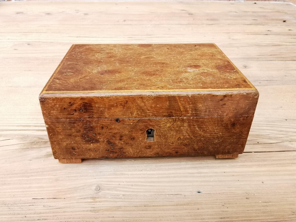 Holzschatulle mit wunderschöner Maserung