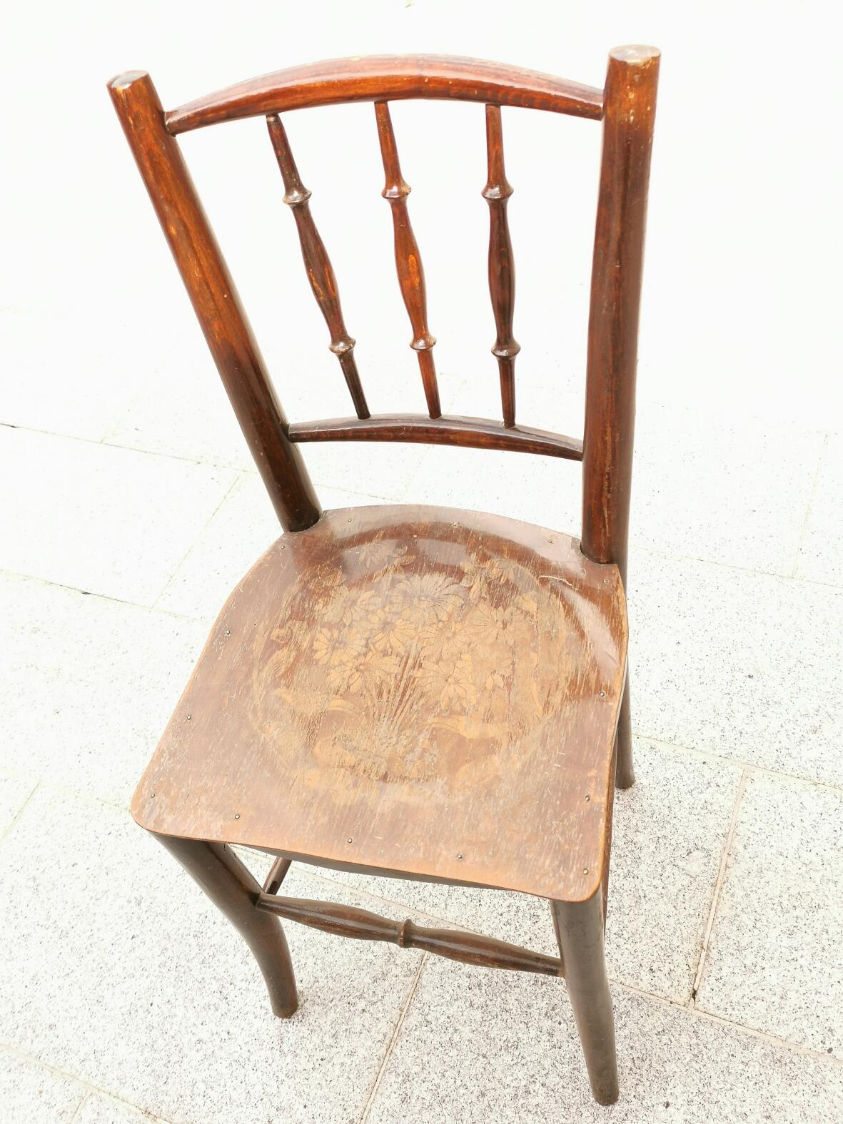Eckiger- Thonet Bugholzsessel