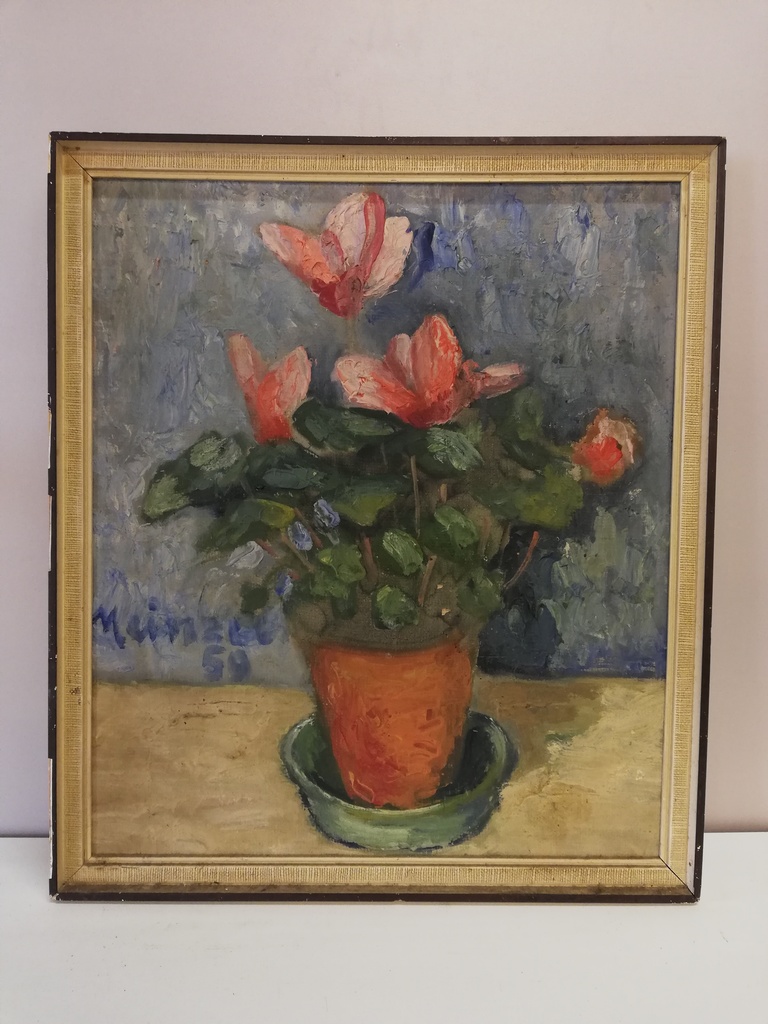 Stilleben - rote Blumen in rotem Tontopf