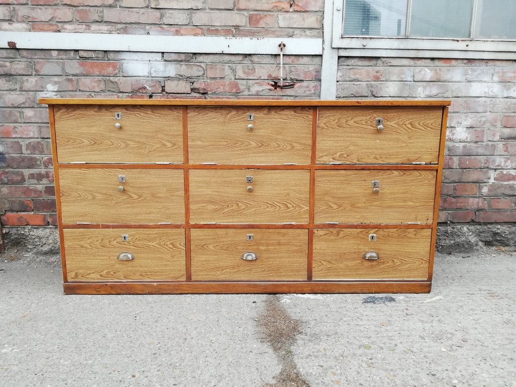 Ladenschrank