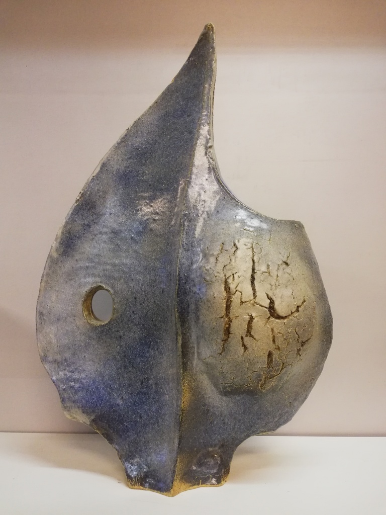 Fischförmige Riesenvase aus Keramik
