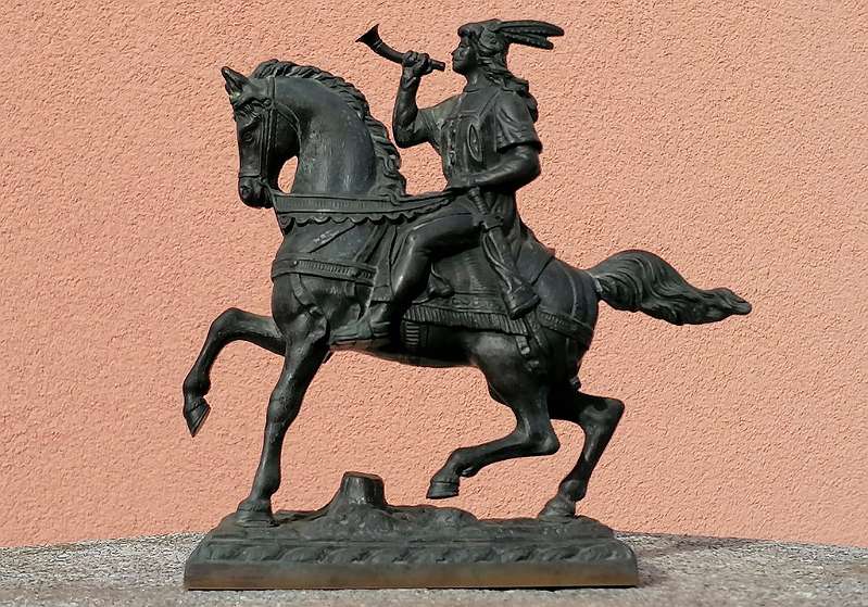 Bronzestatuette - Reiter mit Blasinstrument