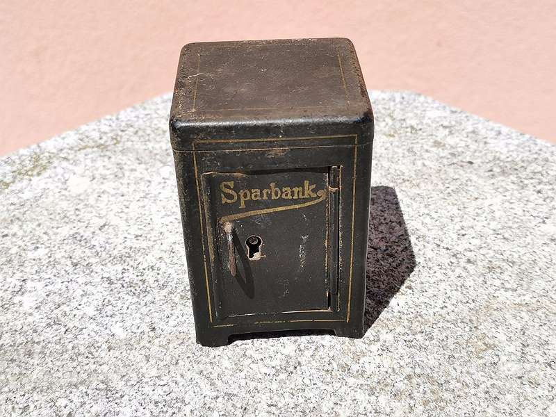 Art Nouveau - Blechsparbüchse / Spardose / Sparbank