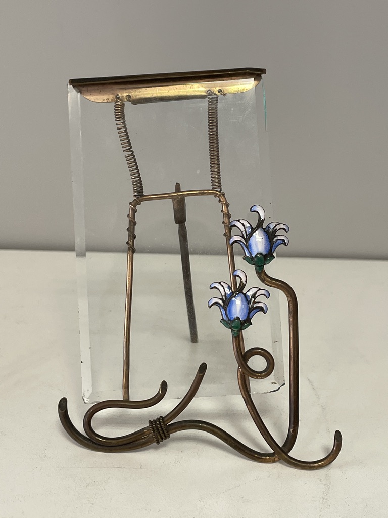 Jugendstil-Aufstellrahmen aus Draht mit Glasscheibe