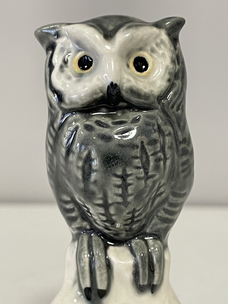 Eule auf Baumstumpf, Porzellanfigur